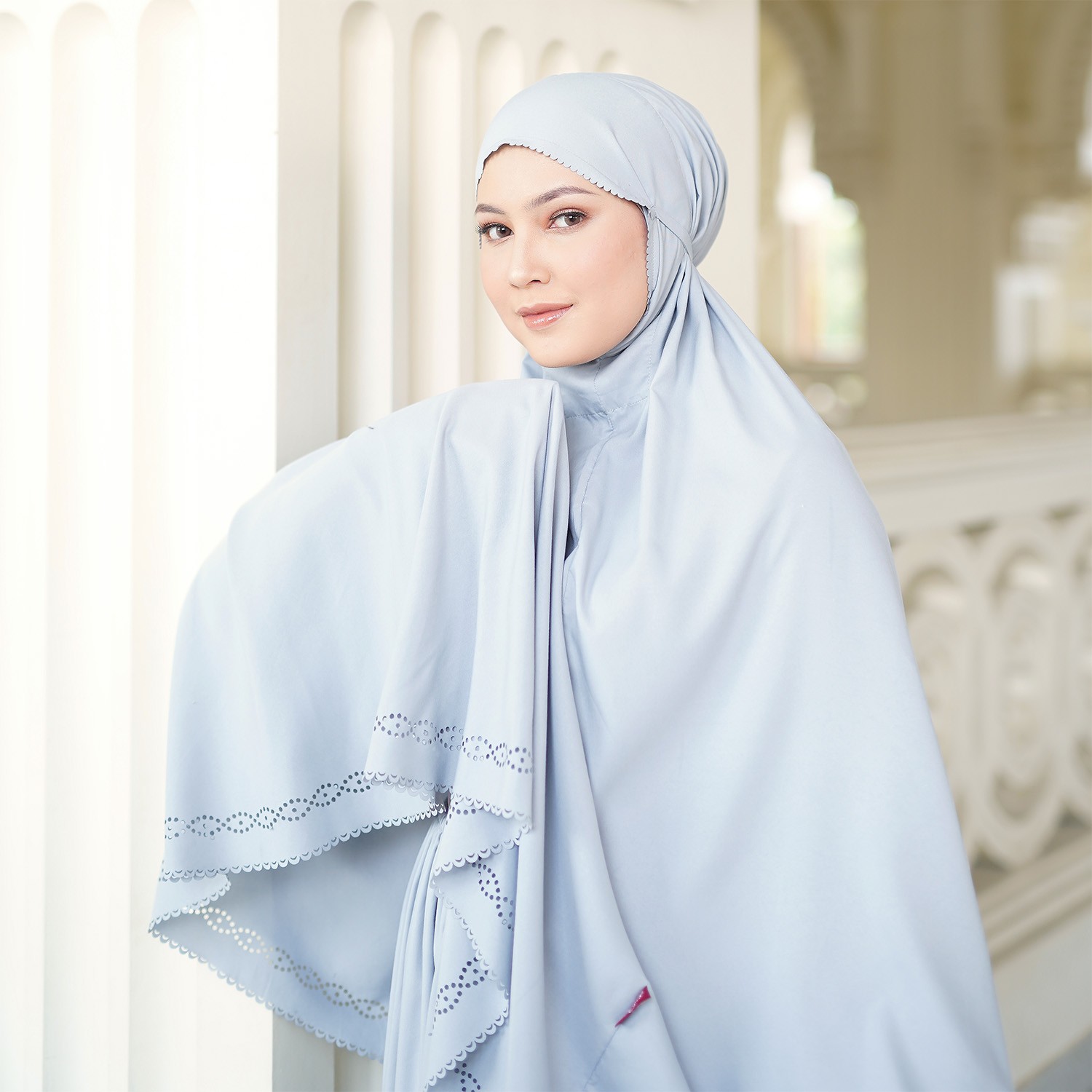 Tiara 526 Grey