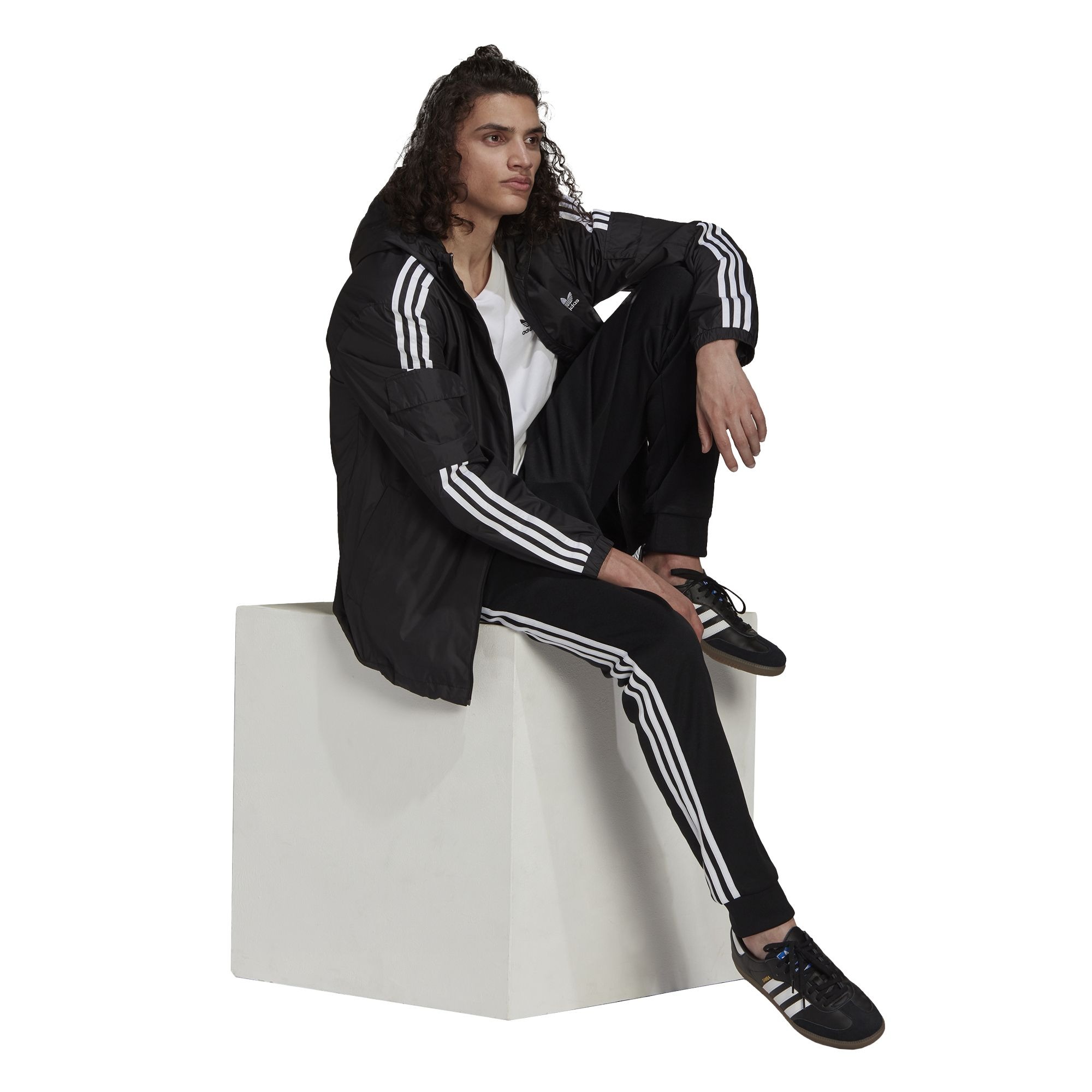 ADlDAS WINDBREAKER JACKET