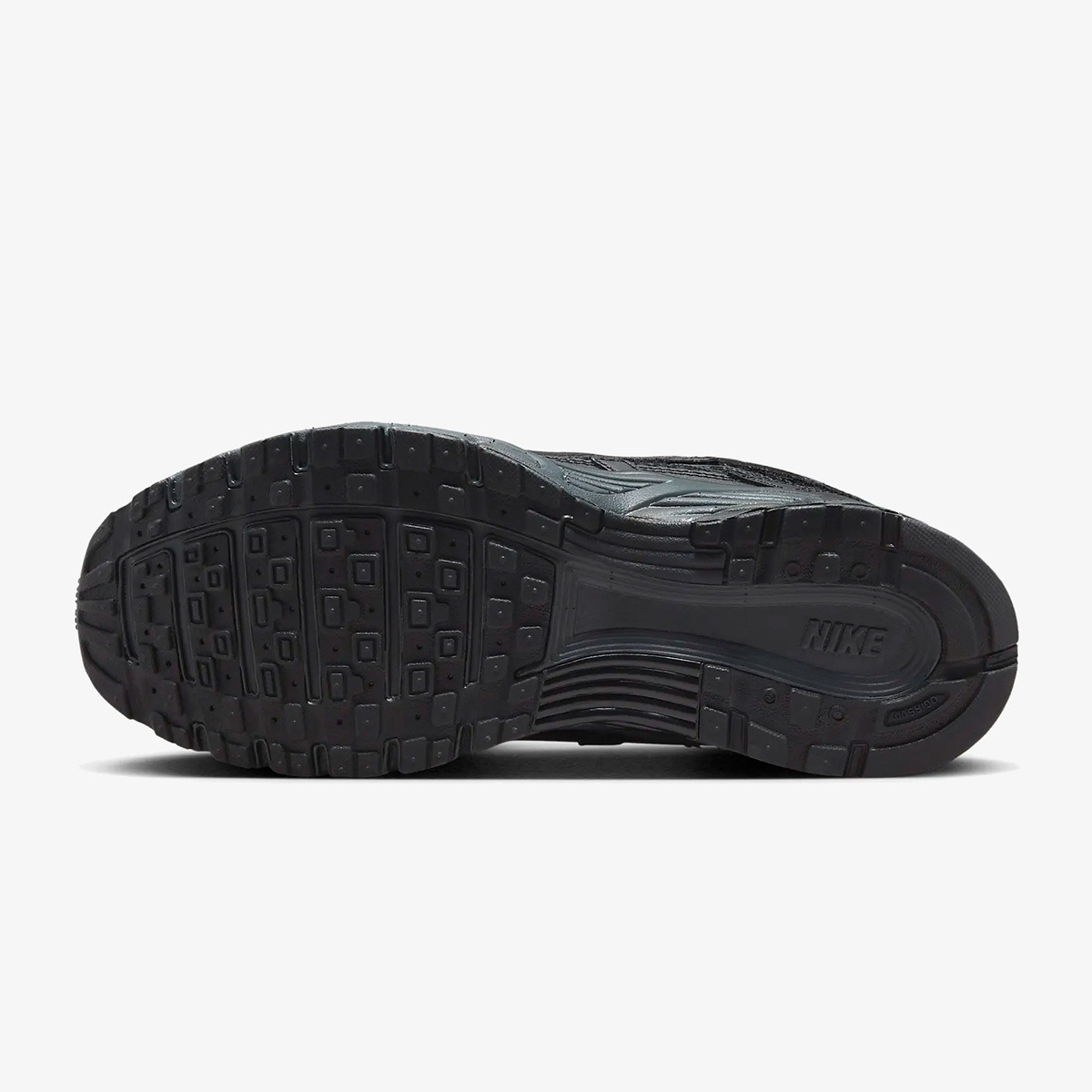 NIKE P-6000 - TRIPLE BLACK