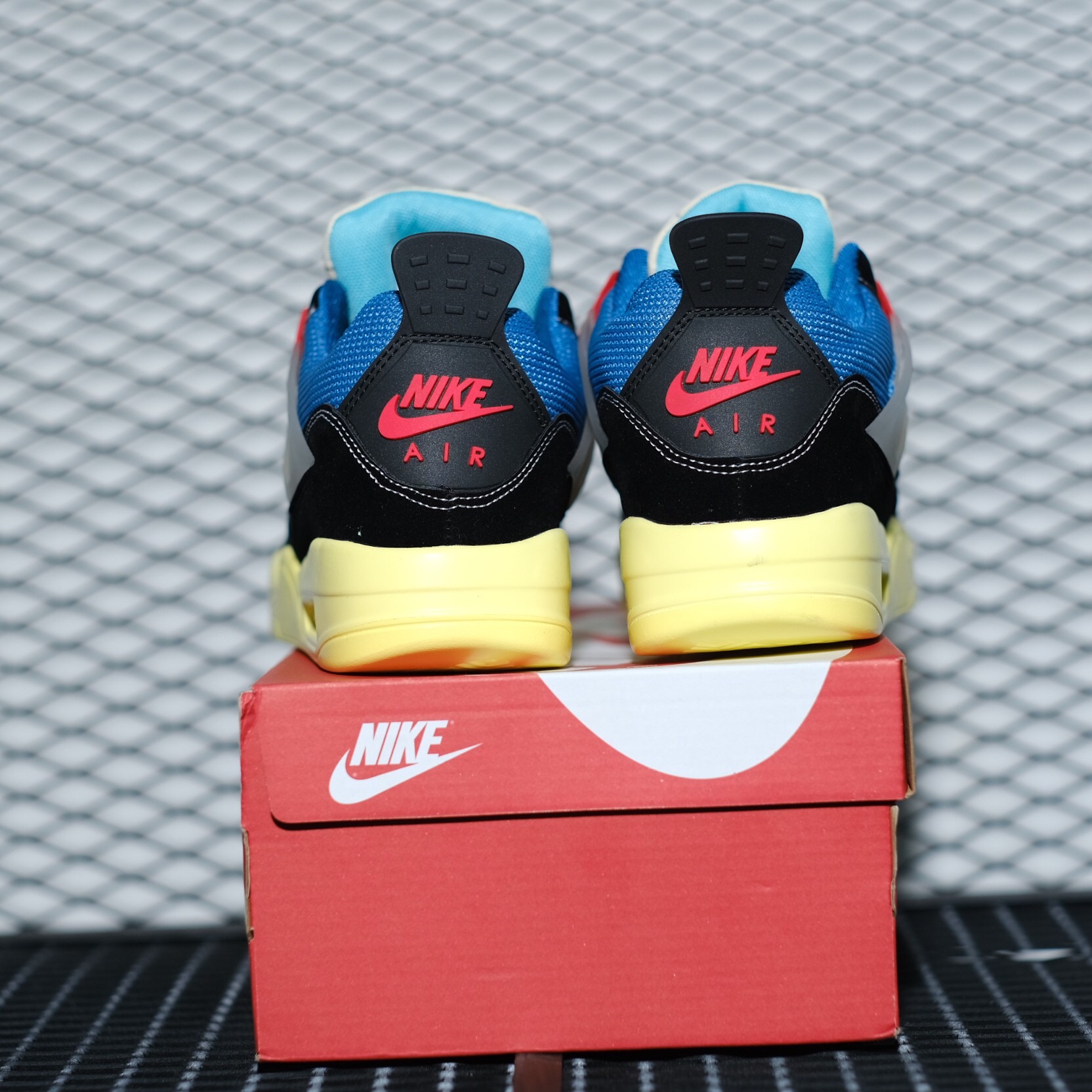 NIKE JORDAN 4 x UNION LA "OFF NOIR" SPORT WAREHOUSE