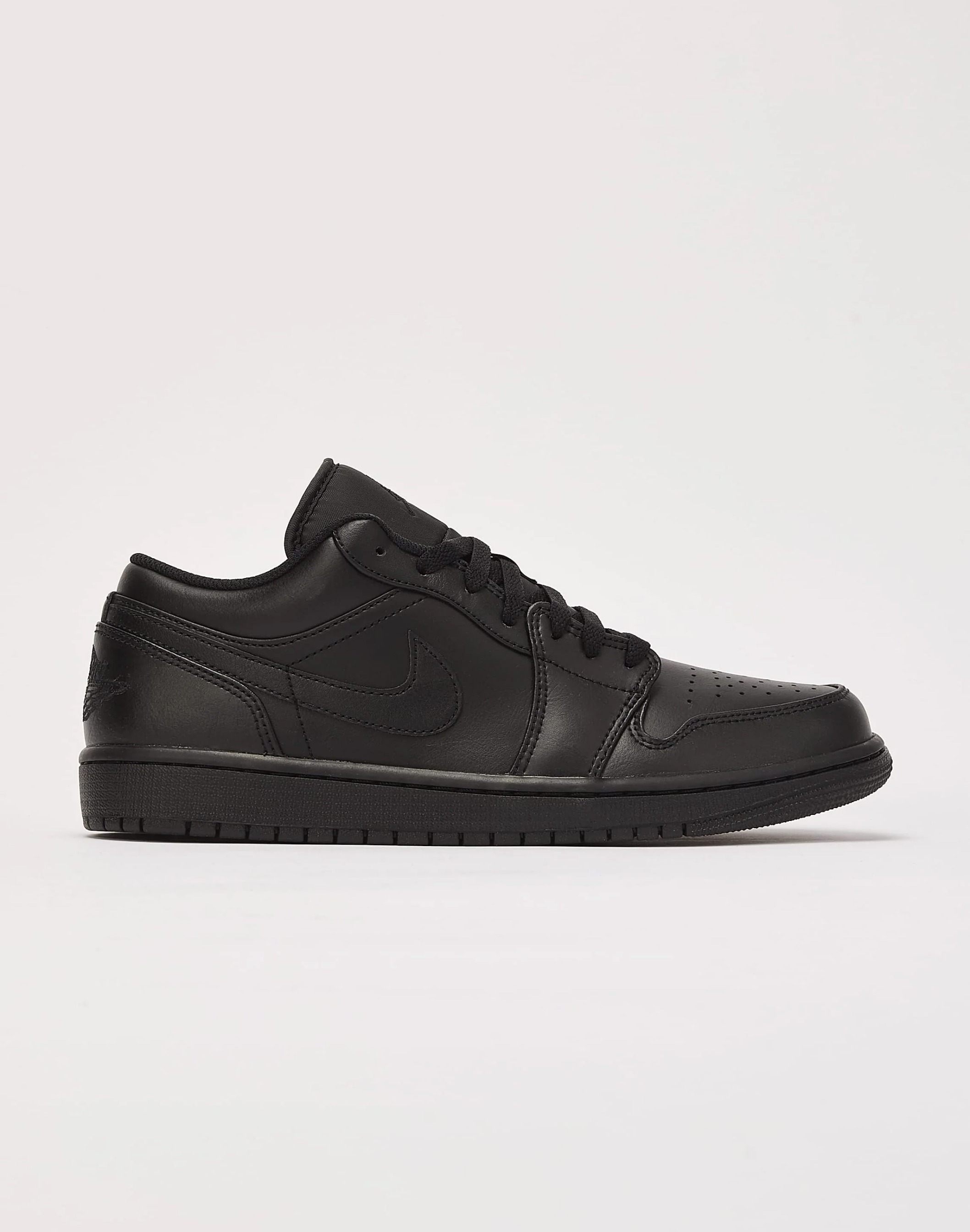 NIKE AIR JORDAN 1 LOW - TRIPLE BLACK
