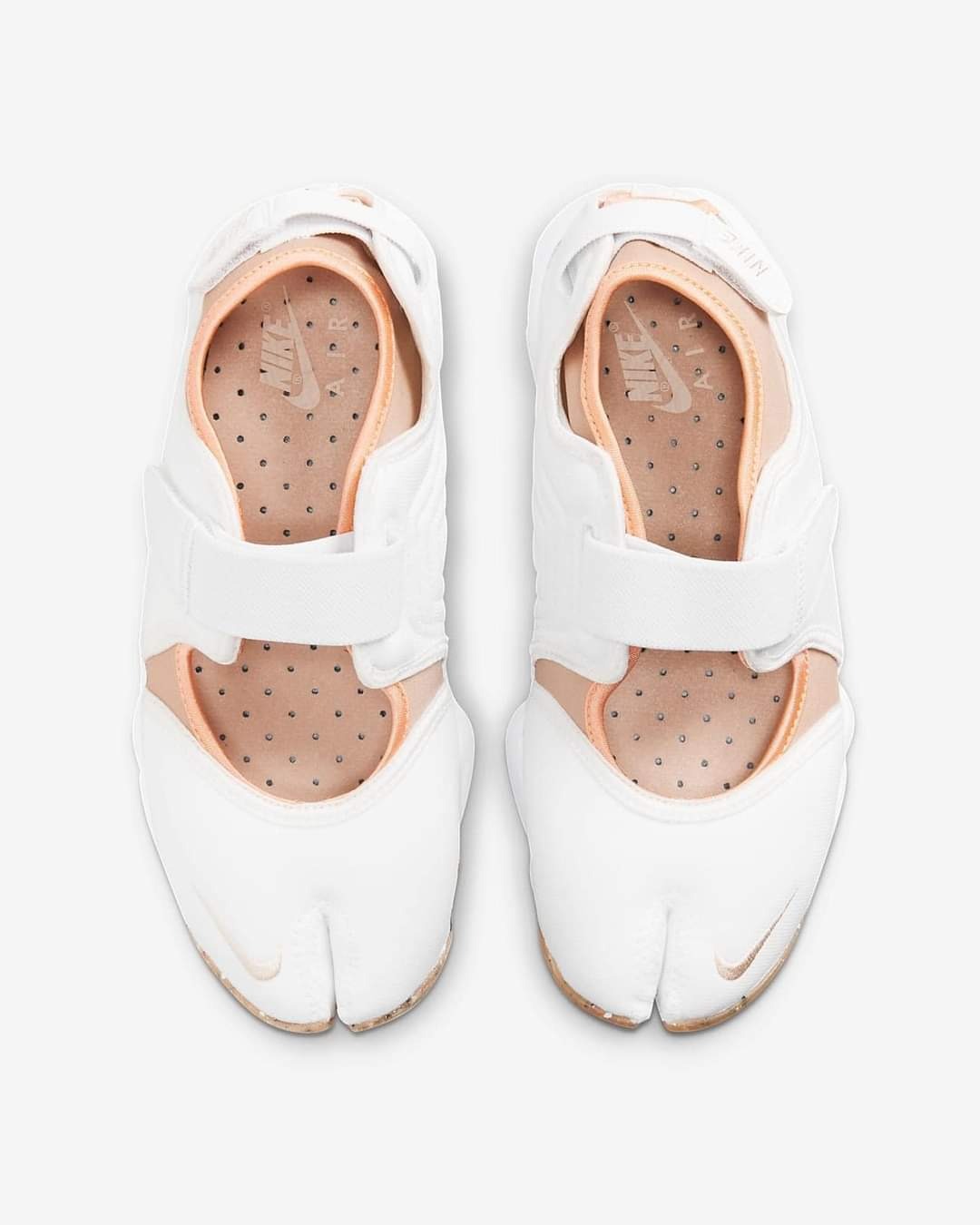 NIKE AIR RIFT 2022