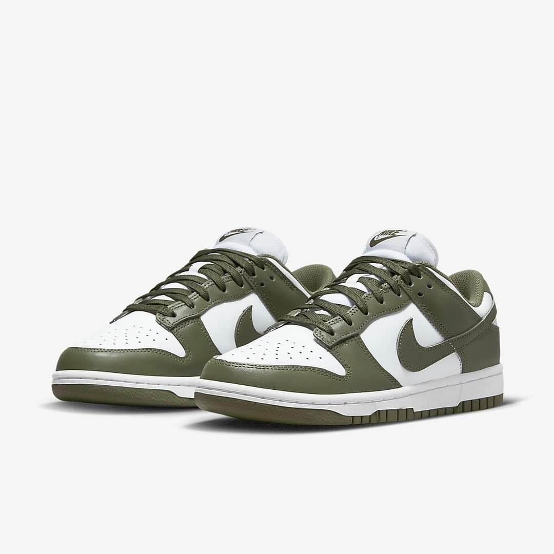 NIKE SB DUNK LOW "MEDIUM OLIVE"