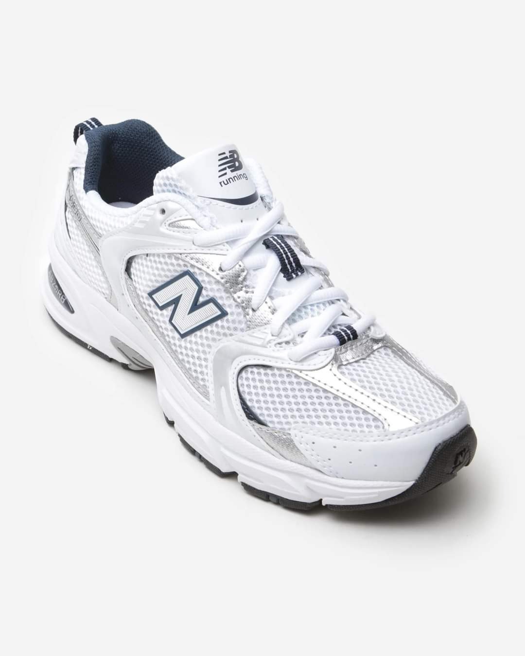 NEW BALANCE 530 - WHITE BLACK