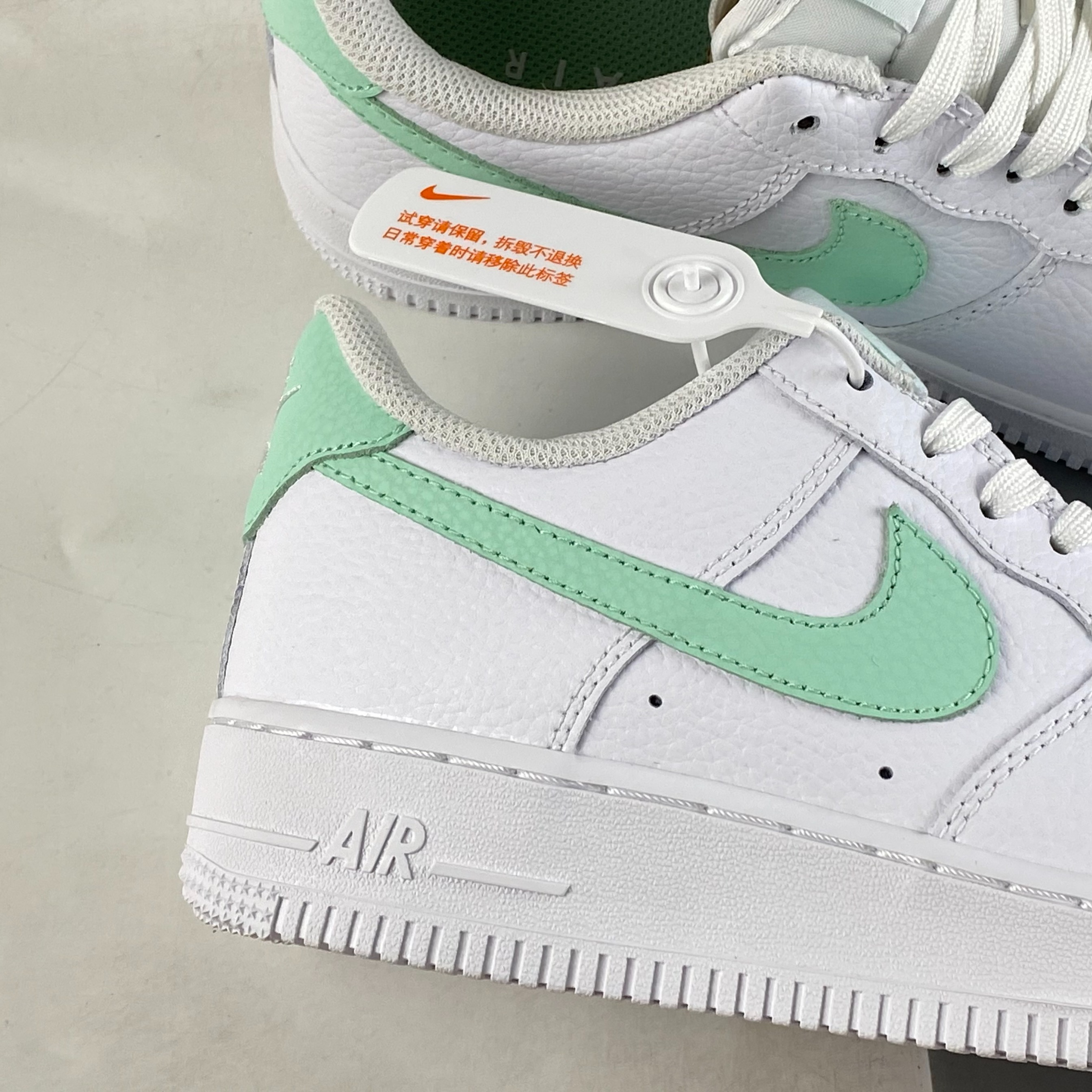 NIKE AIR FORCE 1 - WHITE MINT FOAM