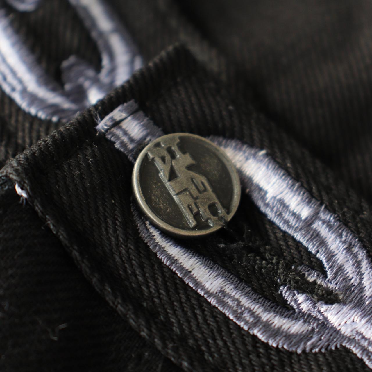 HECATE - CHAIN FLARE PANTS