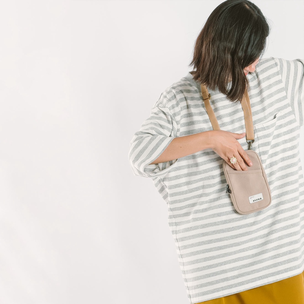 Evroa Polka Sling Phone - Coffe