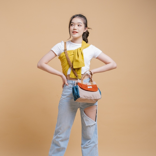 Evroa Clay Sling Bag
