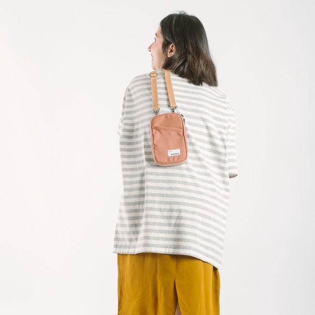 Evroa Polka Sling Phone - Brownie