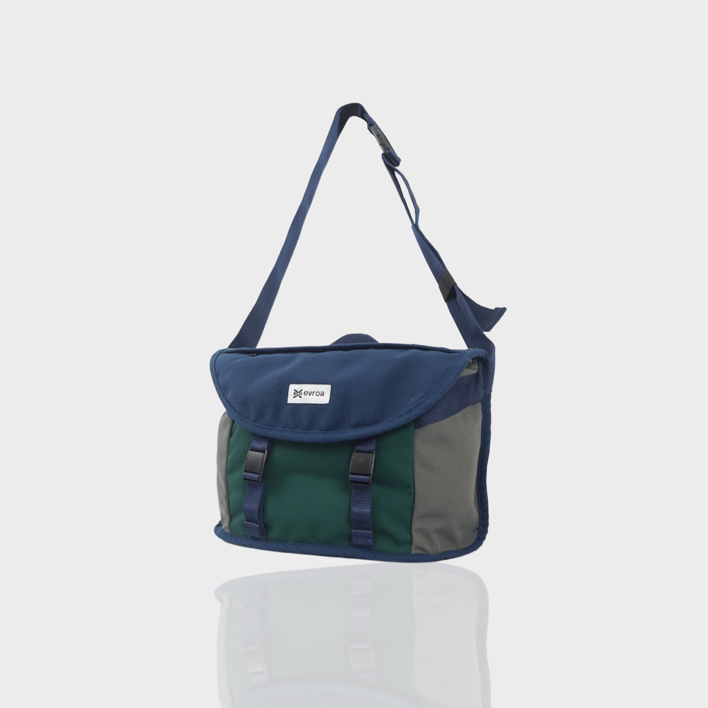Evroa Palmer Slingbag - Navy Green