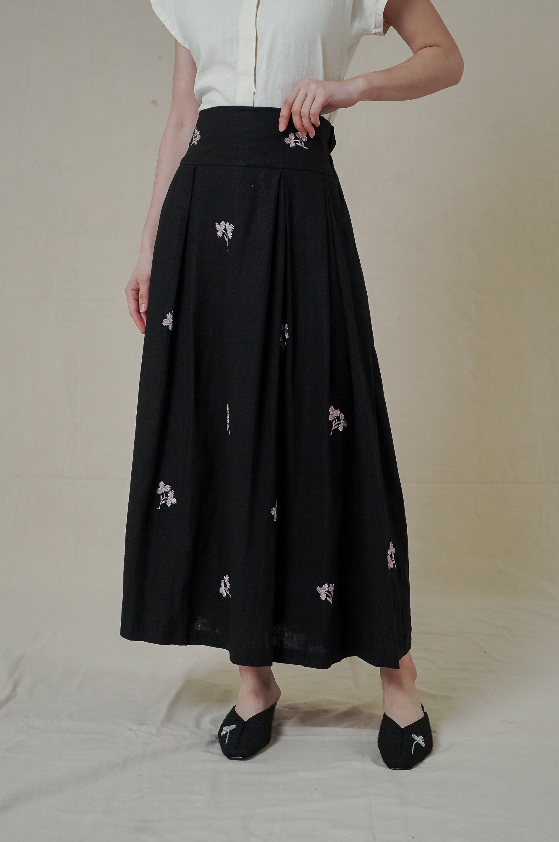 Suja Skirt New
