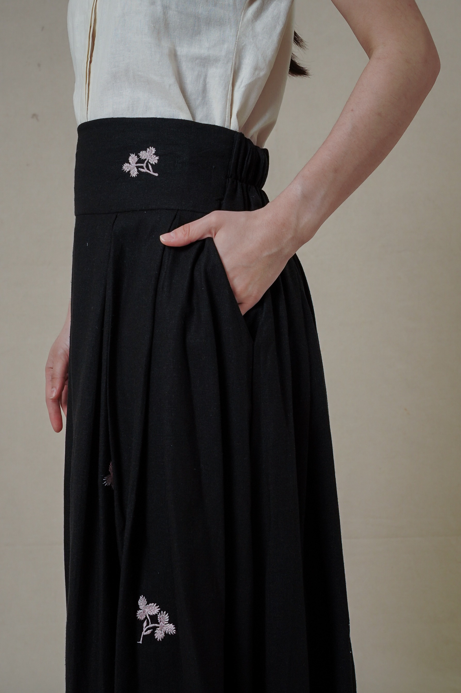 Suja Skirt New