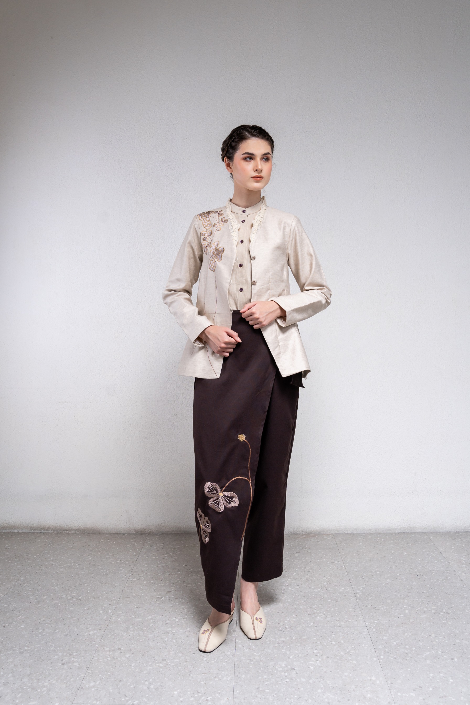 Halla Outer