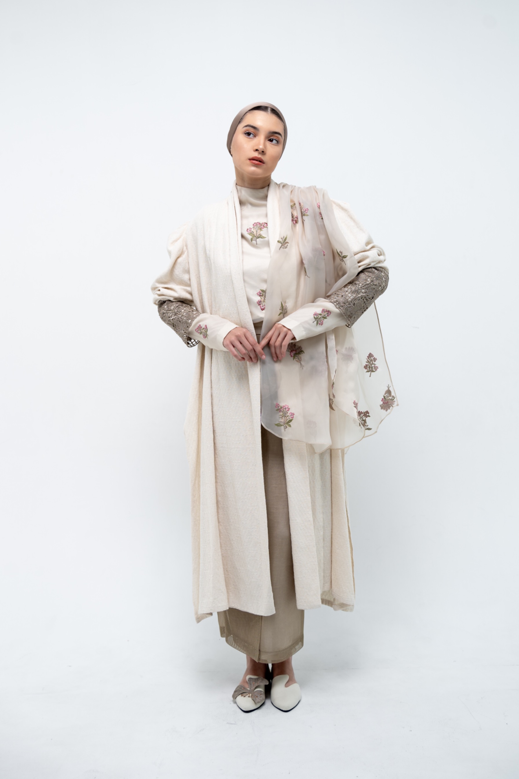 Laur Outer