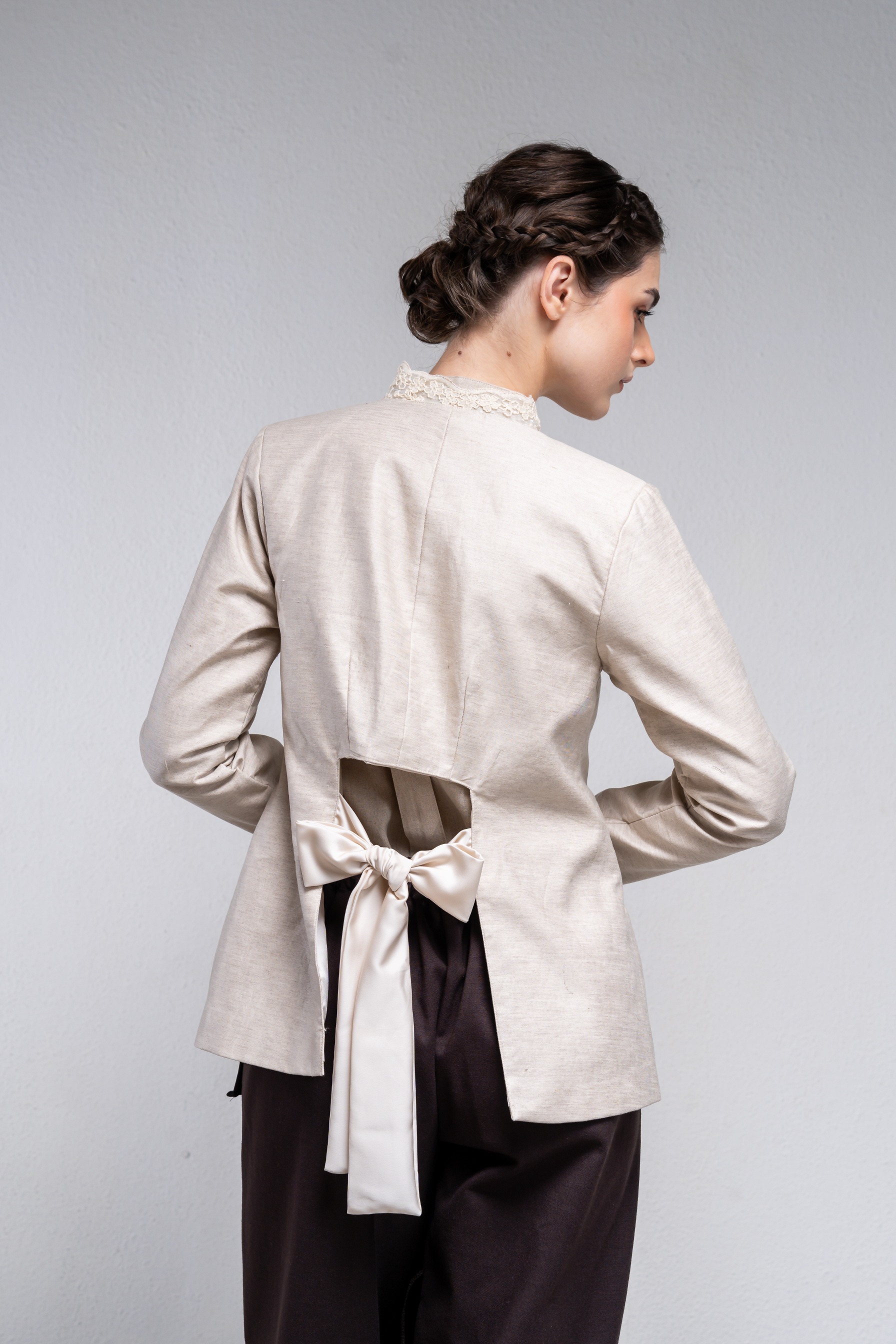 Halla Outer
