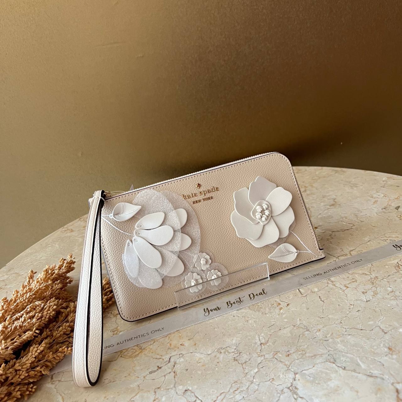 Kate Spade Lucy Medium L Zip Wristlet