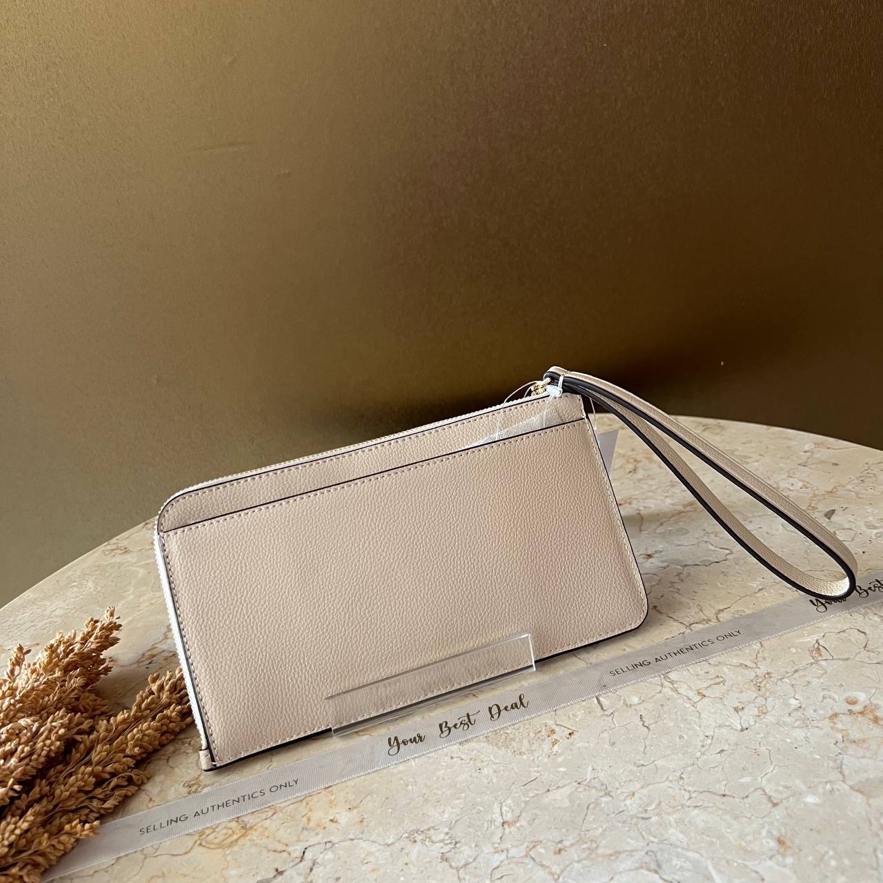 Kate Spade Lucy Medium L Zip Wristlet