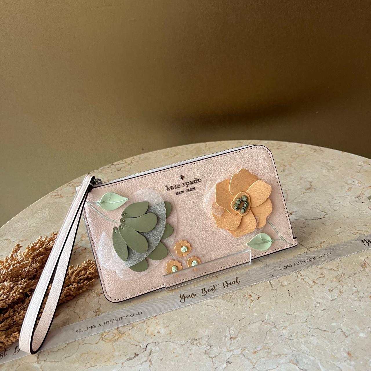 Kate Spade Lucy Medium L Zip Wristlet