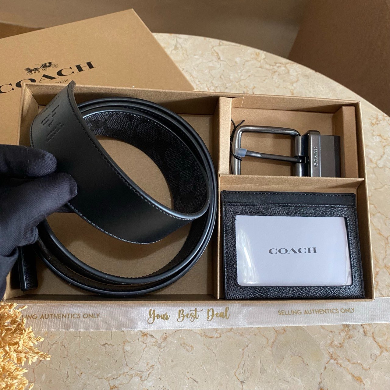 Coach Boxed Signature Wide Harness & Card Case Gift Set