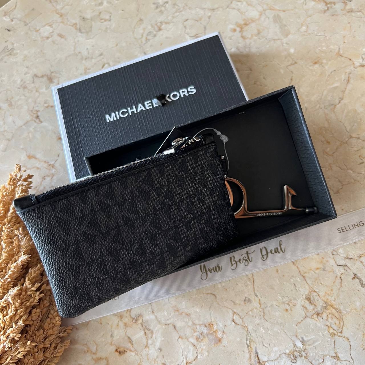 Michael Kors Logo No Touch & Pouch Key Chain Set