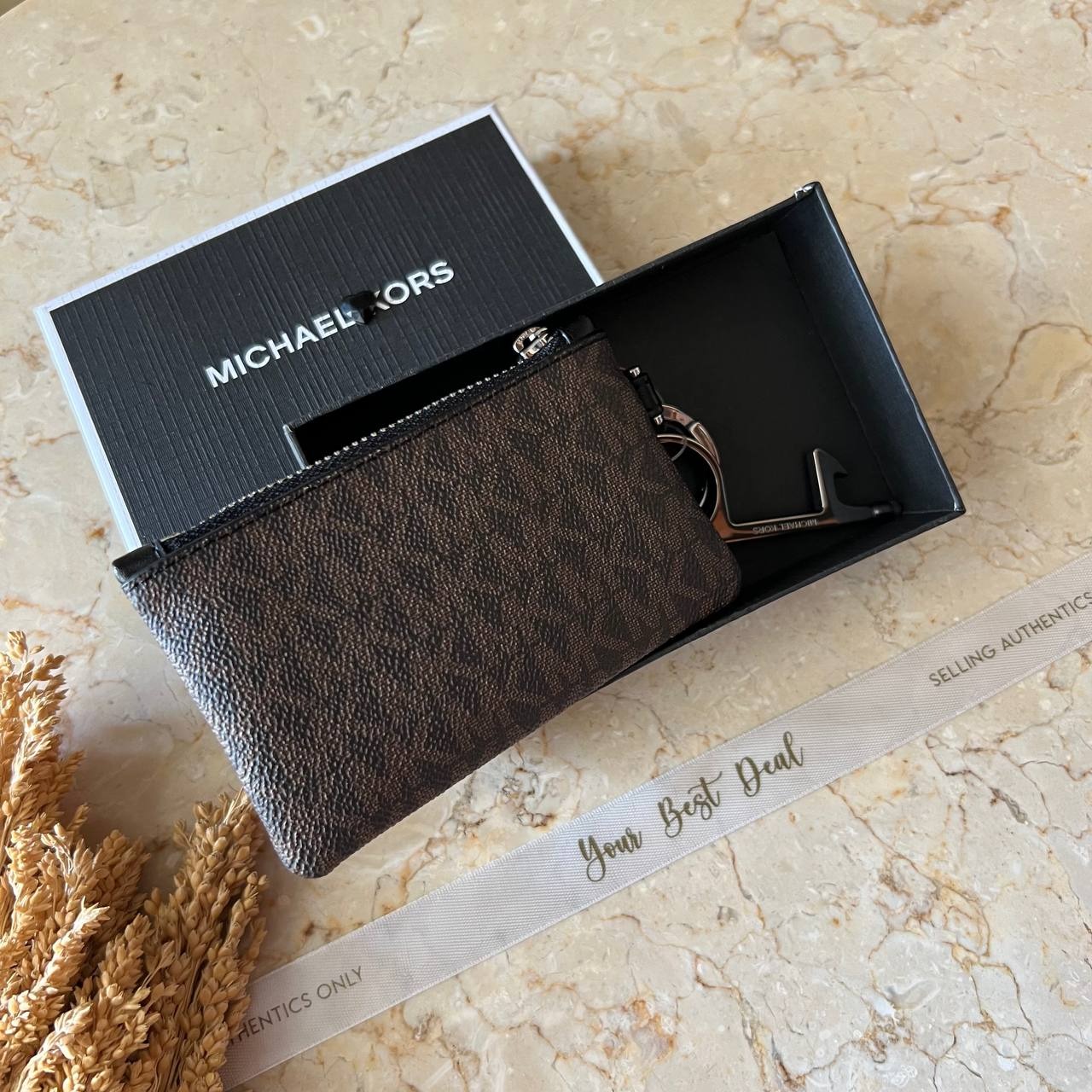 Michael Kors Logo No Touch & Pouch Key Chain Set