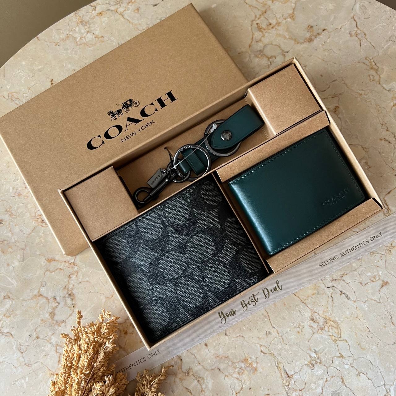 Coach Signature 3 in 1 Compact ID Wallet Gift Set 