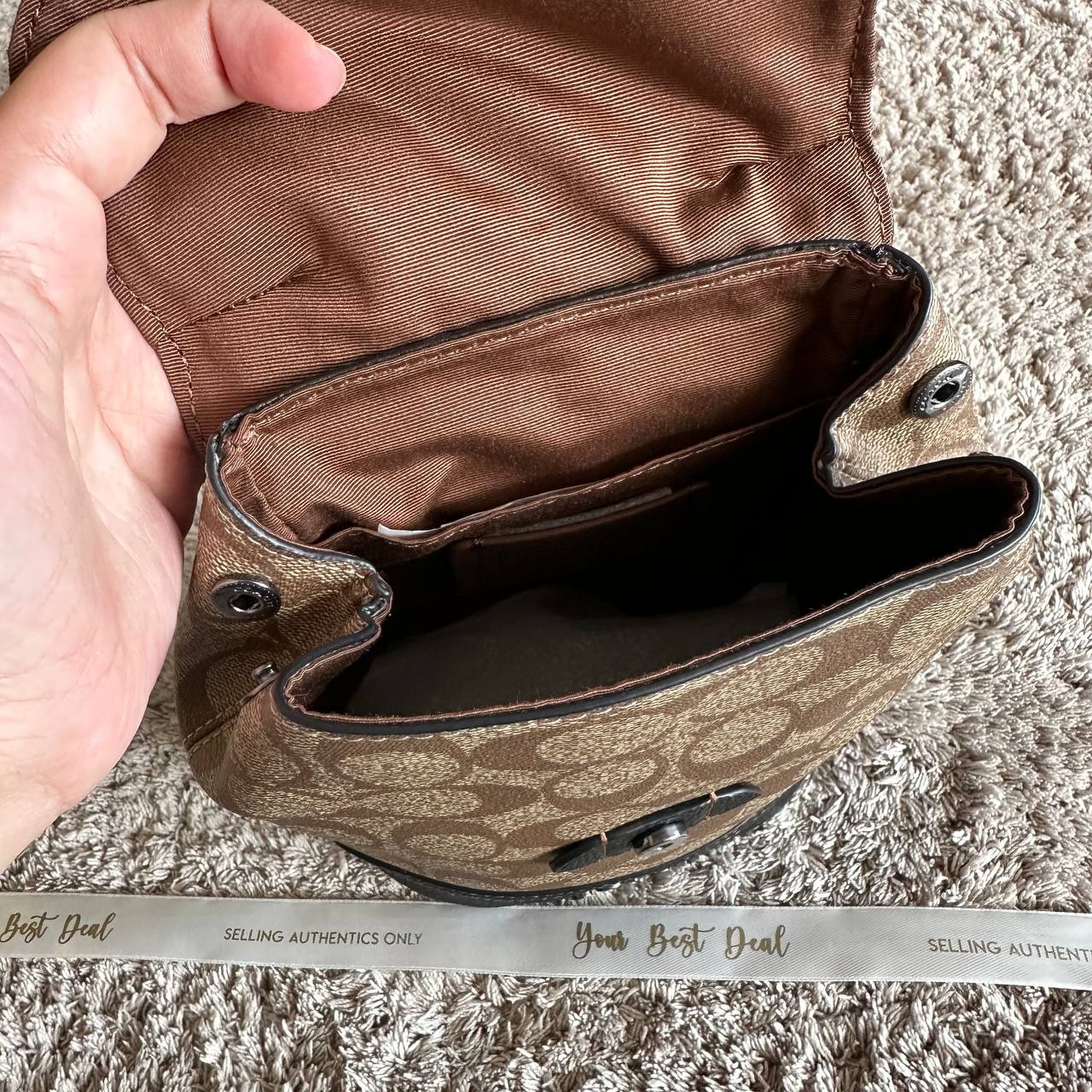 Coach Signature Hudson Small Pack 