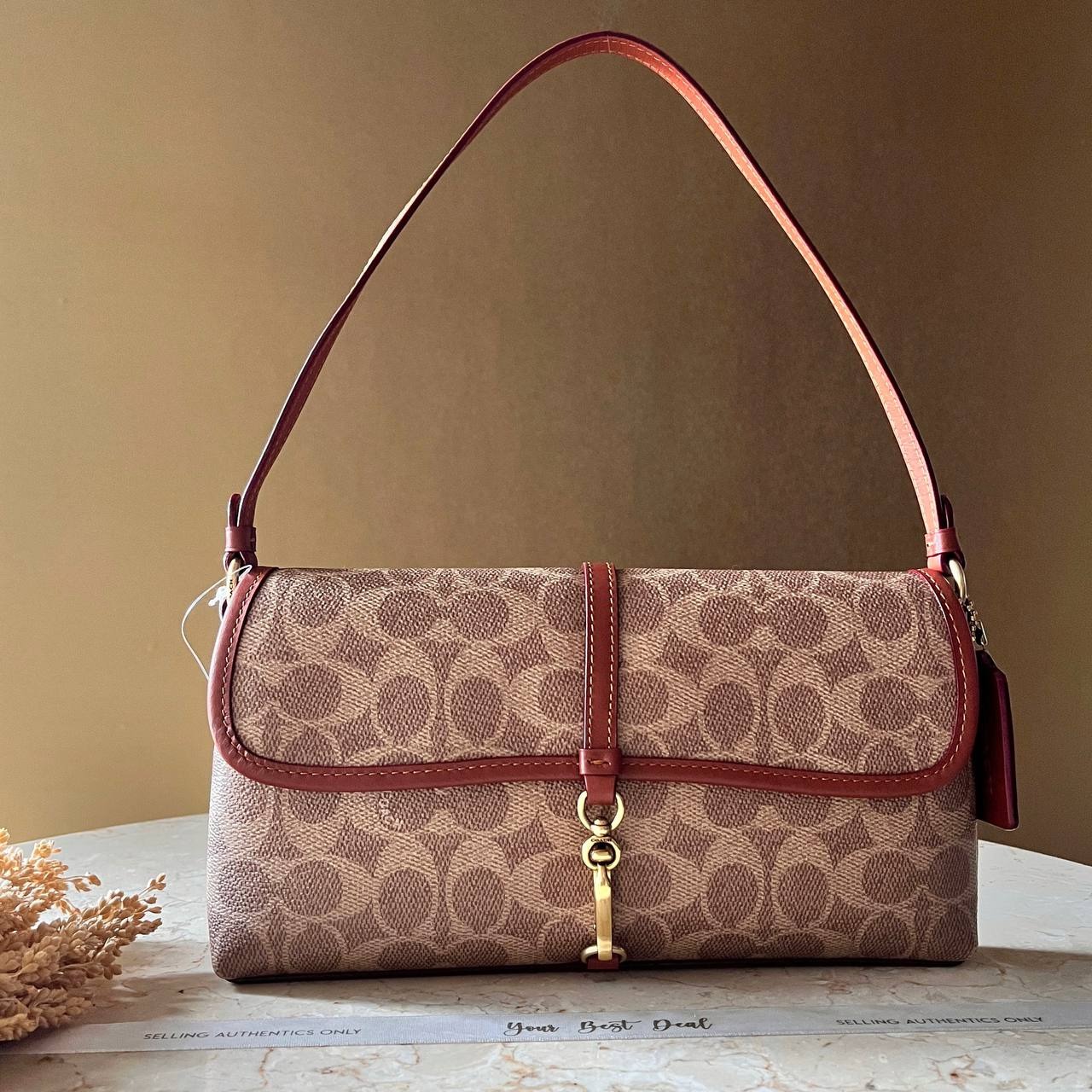 Coach Signature Hampton Shoulder Bag