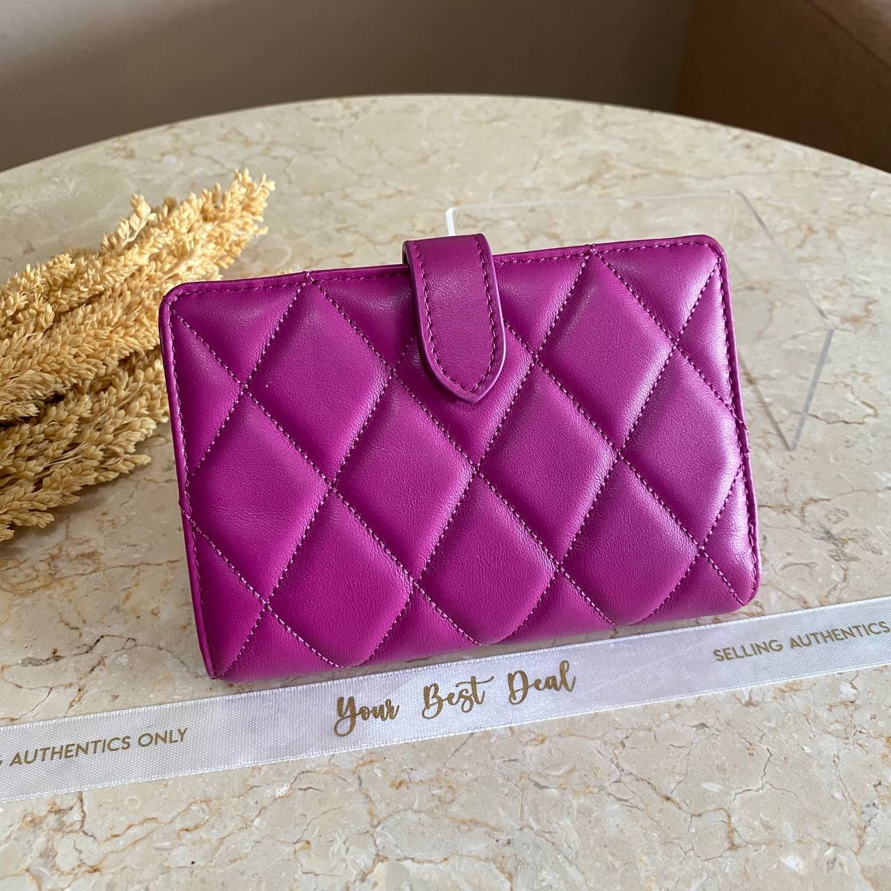 Kate Spade Carey Smooth Quilted Medium Compact Bifold Wallet 