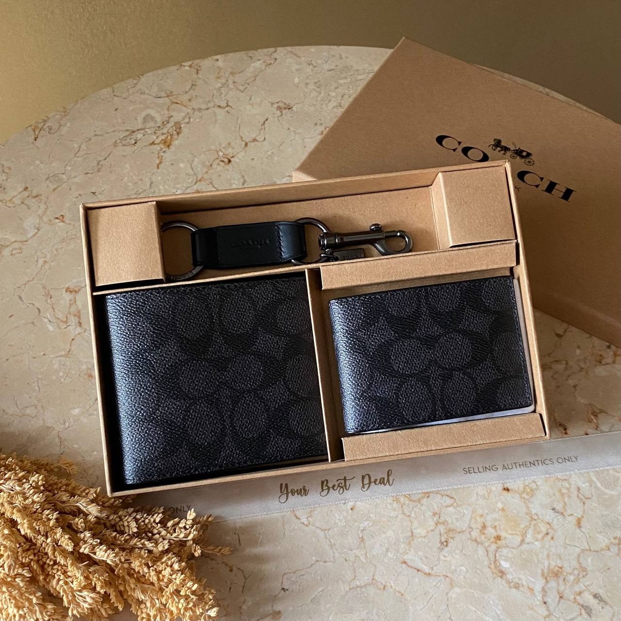 Coach Signature 3 in 1 Compact ID Wallet Gift Set 