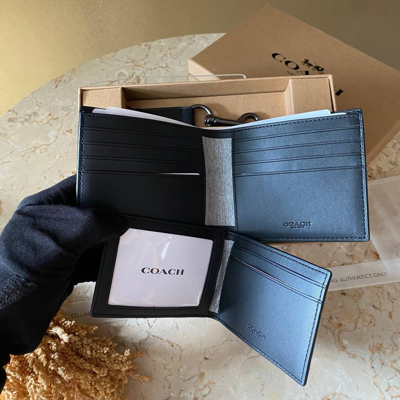 Coach Signature 3 in 1 Compact ID Wallet Gift Set 