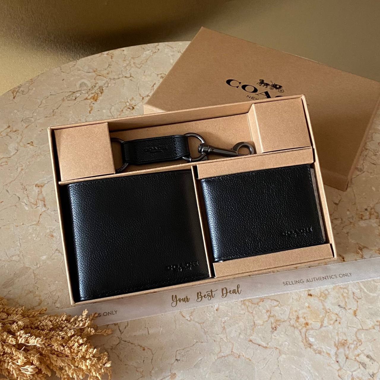 Coach Signature 3 in 1 Compact ID Wallet Gift Set 