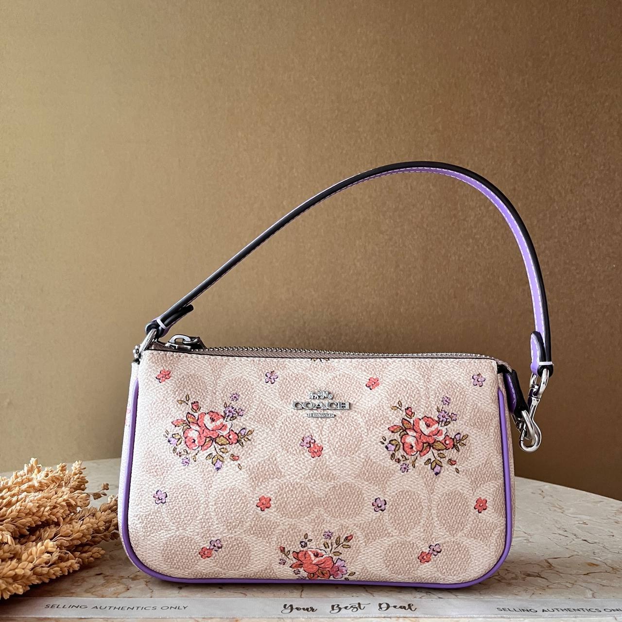Coach Signature Nolita 19