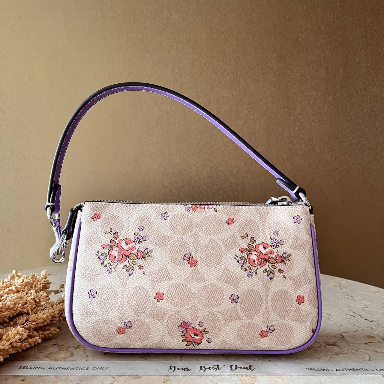 Coach Signature Nolita 19