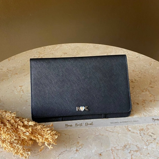 Image of Michael Kors Rivington Large Travel Wallet Black