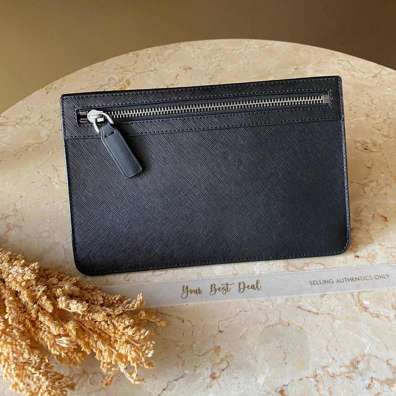 Michael Kors Rivington Large Travel Wallet Black