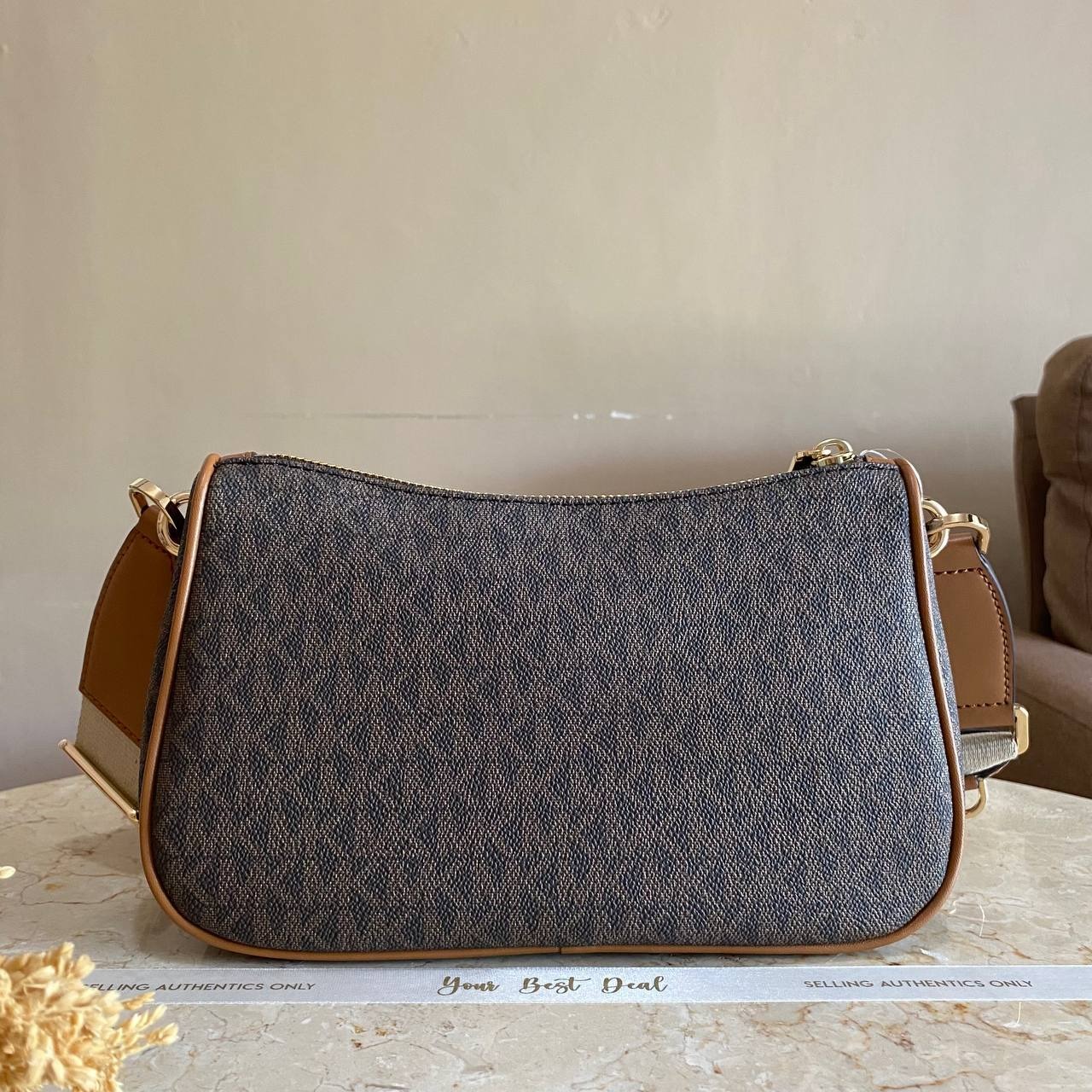 Michael Kors Jet Set Medium Pouch Crossbody With Strap
