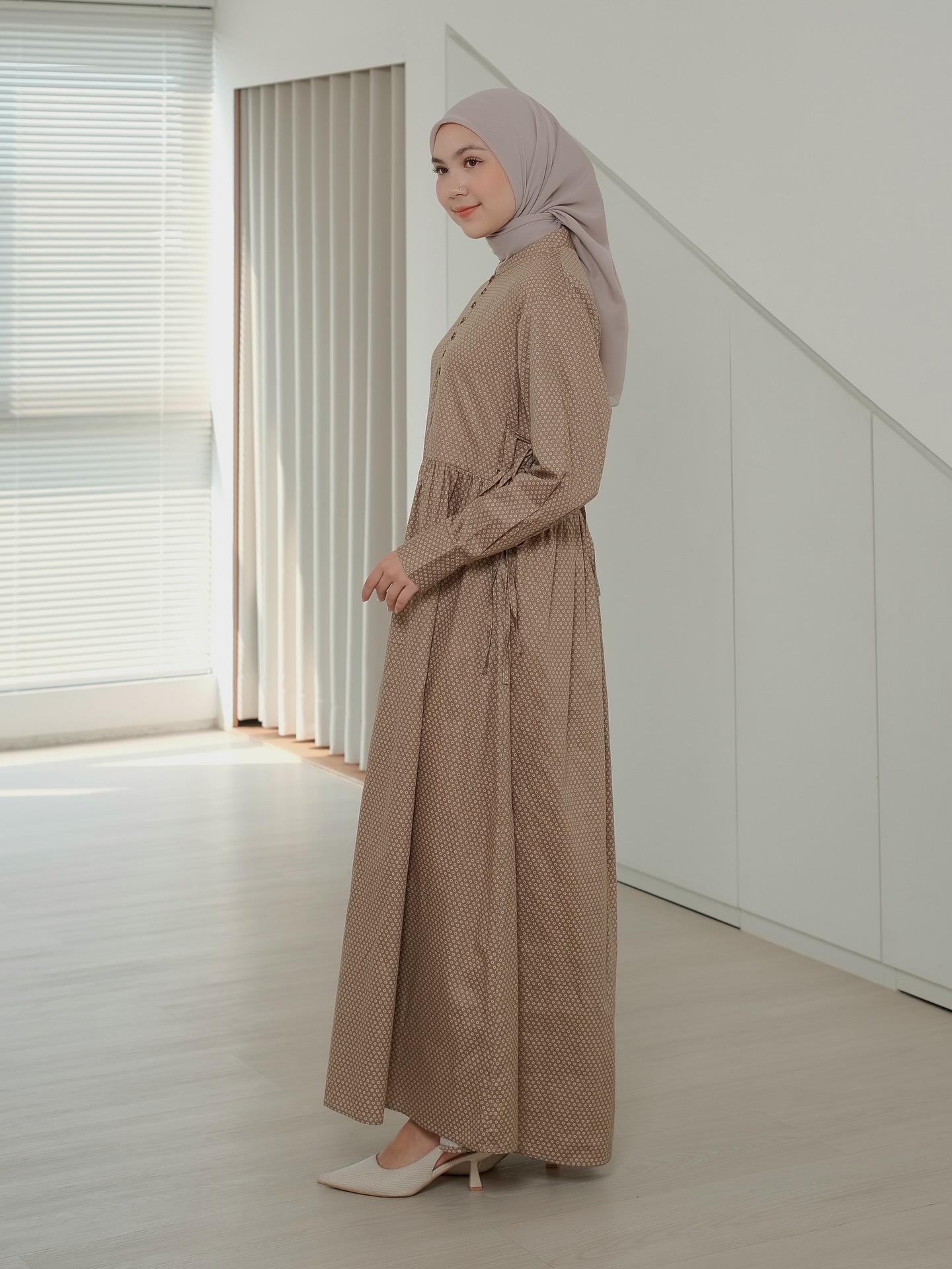 FLEURA DRESS - LT BROWN