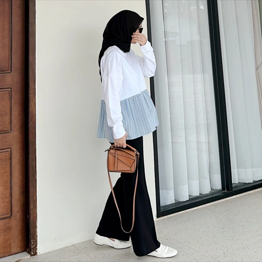 Image of ZEERA TOP - WHITE BLUE A