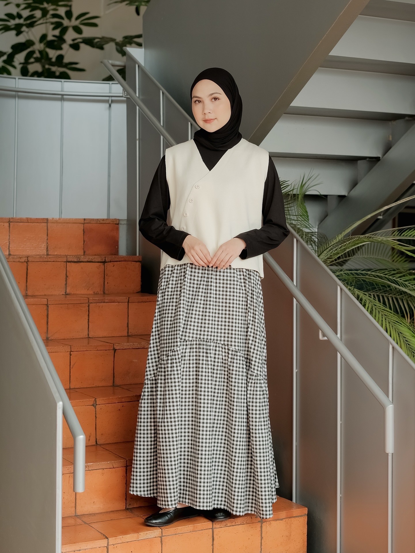 SYANA SKIRT - BLACK