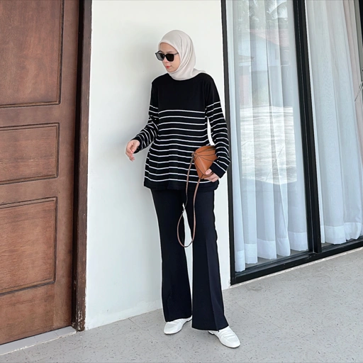 Image of HAYDEN KNIT TOP - BLACK