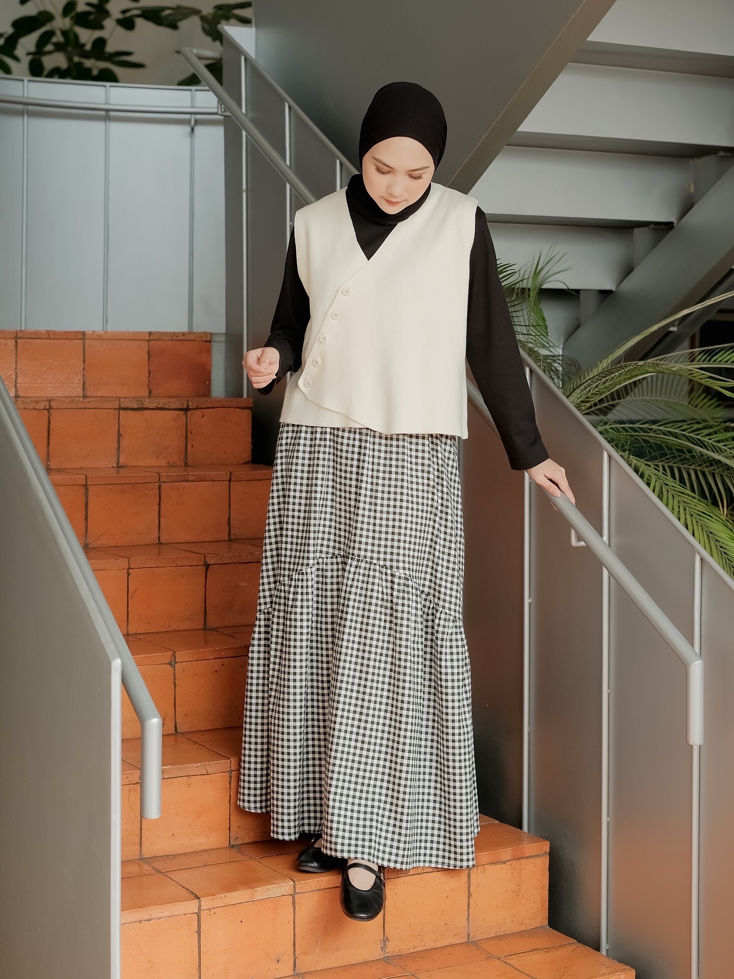 SYANA SKIRT - BLACK
