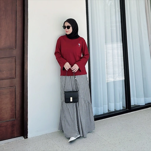 Image of BRIZY TOP - ROYAL MAROON