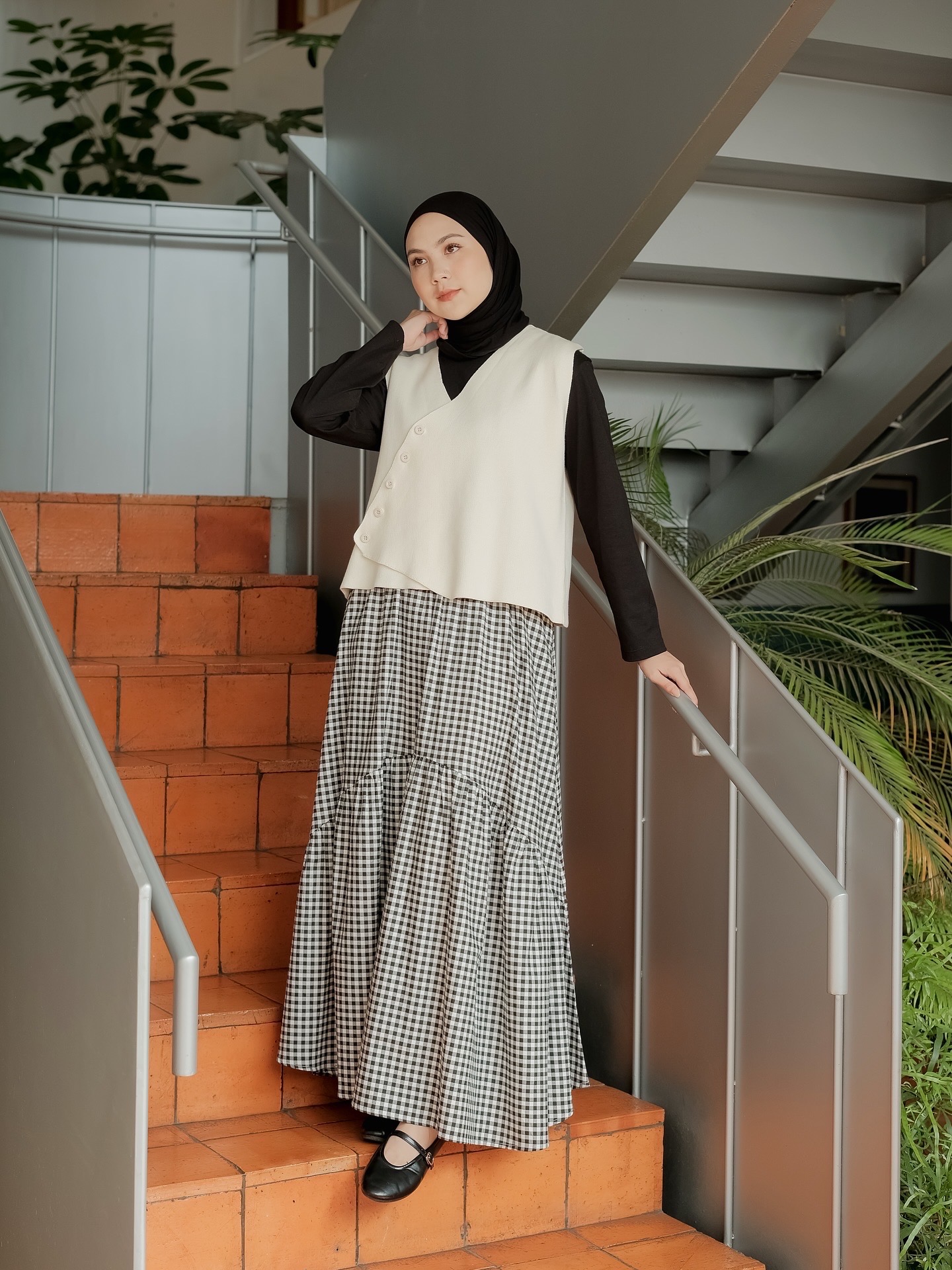 SYANA SKIRT - BLACK