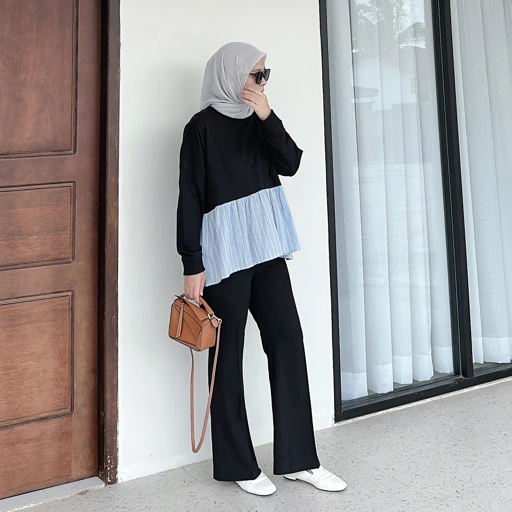 Image of ZEERA TOP - BLACK BLUE