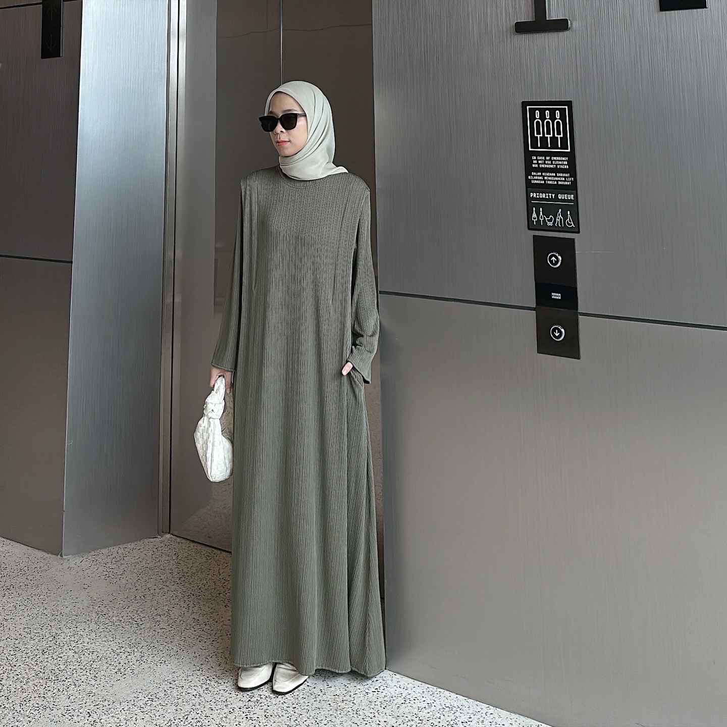 SABINA DRESS - ARMY