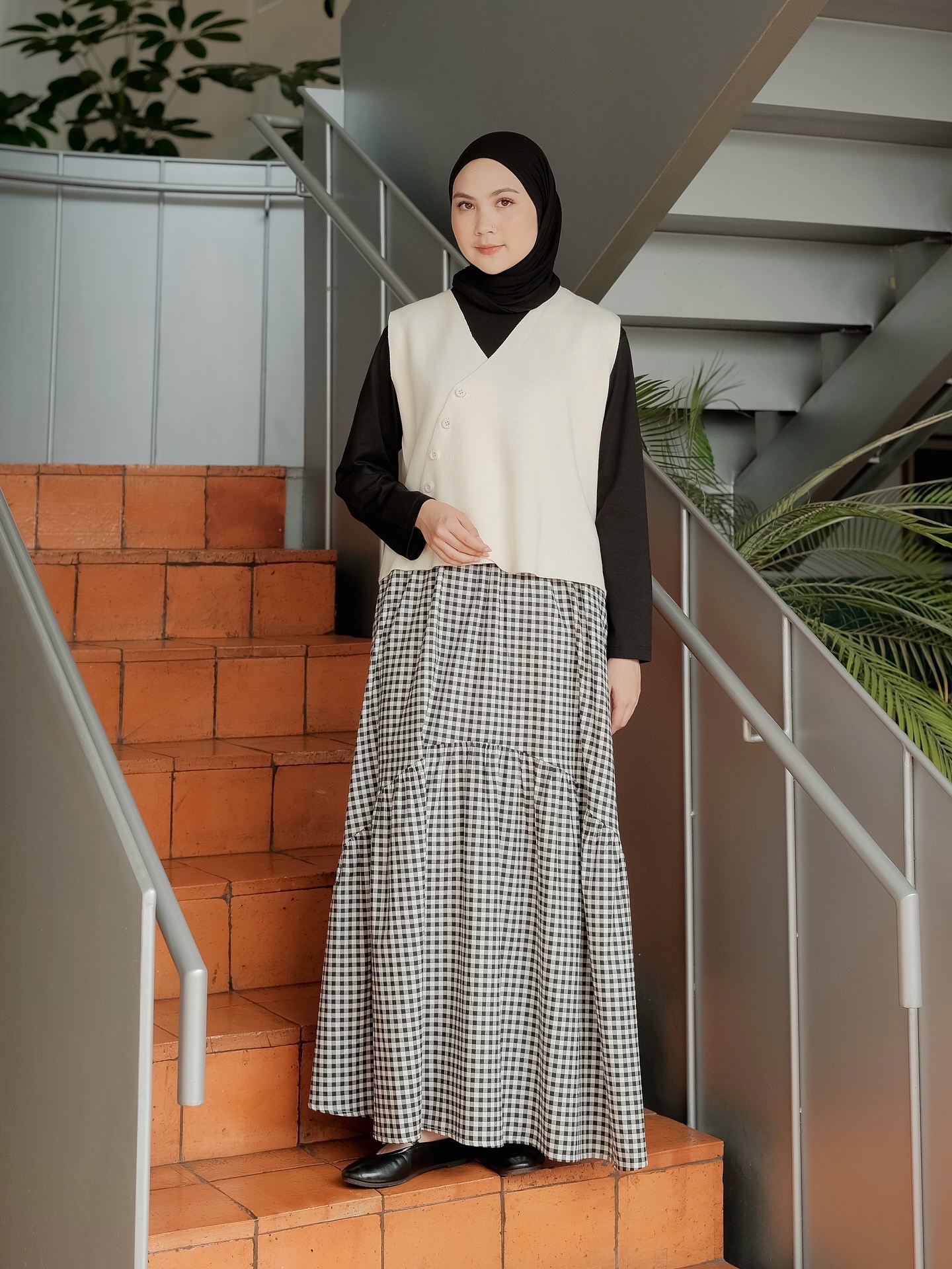 SYANA SKIRT - BLACK