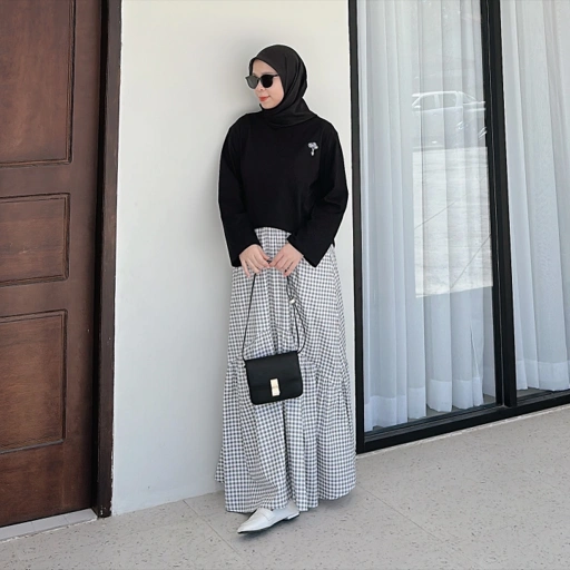 Image of BRIZY TOP - BLACK