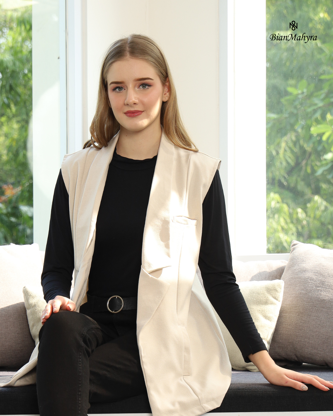 Clara Vest