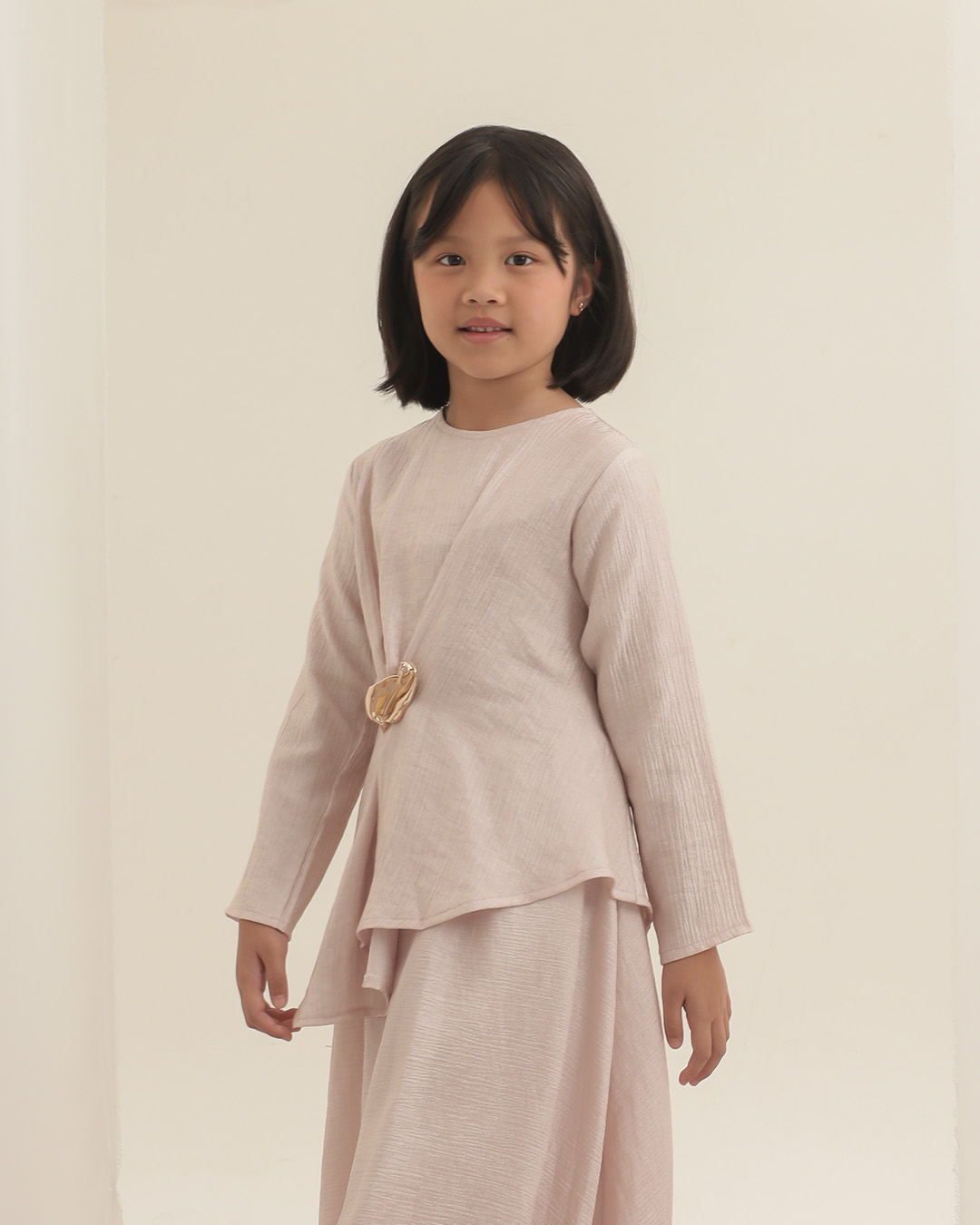 Little Mira Blouse Kids | Blouse Anak Perempuan One Button Lengan Panjang | Atasan Elegan Raya Collection | Usia 7-8 Tahun | TutuKids